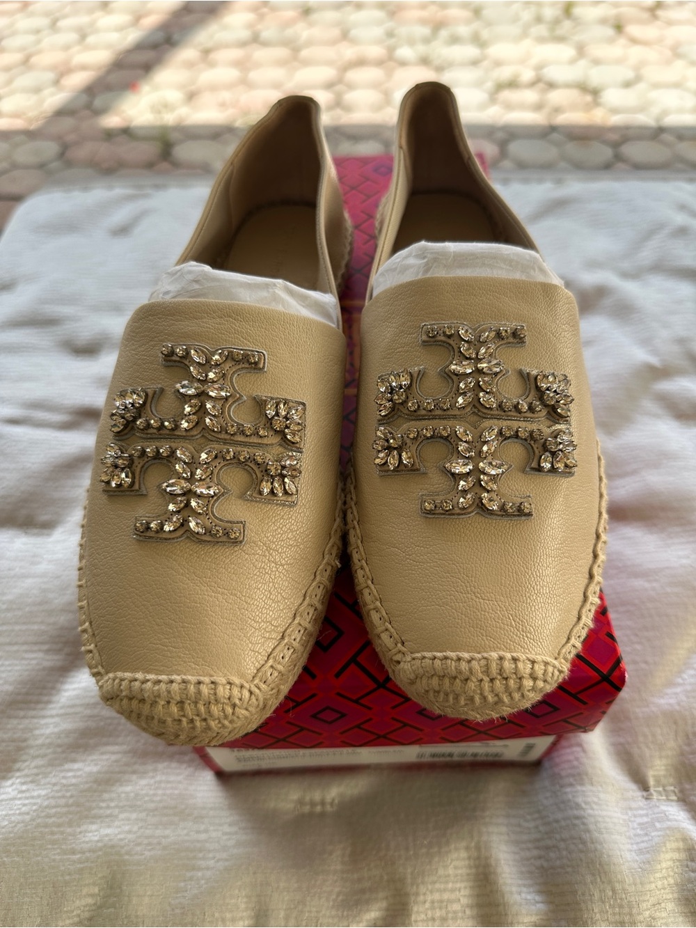 NWT Tory Burch stones embellished espadrilles